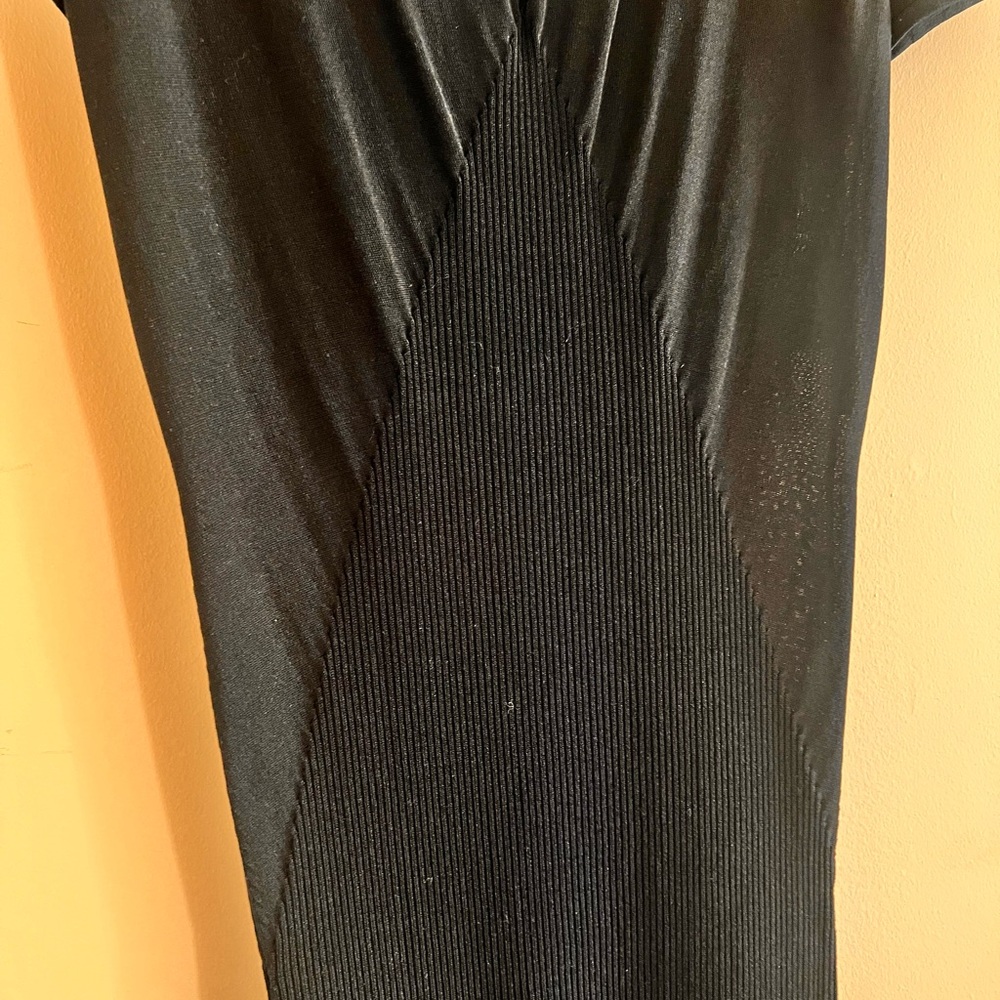 Vintage 2011 Chanel Black Dress Camellia Crystals Italy Size 40 - Picture 4 of 14